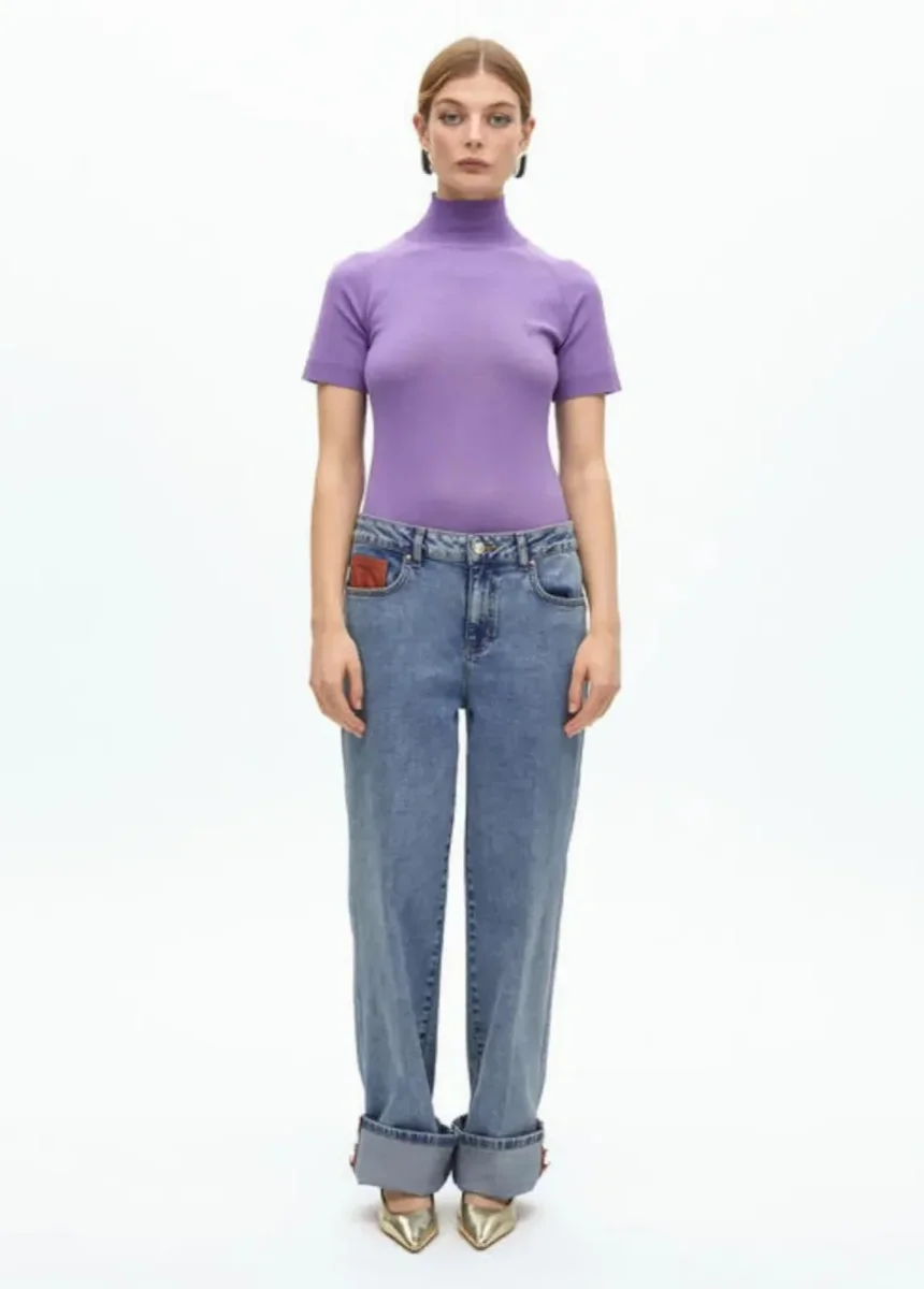 CALÇAS WIDE LEG COM BAINHA LARGA E DETALHES DE ECOPELE CAMEL - LOLA CASADEMUNT - Image 3