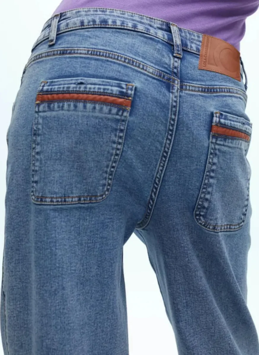 CALÇAS WIDE LEG COM BAINHA LARGA E DETALHES DE ECOPELE CAMEL - LOLA CASADEMUNT - Image 5